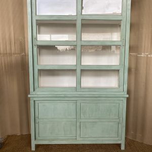 11A5 Hoge vitrinekast