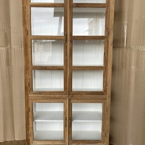 16A5 ongeverfde hoge vitrinekast