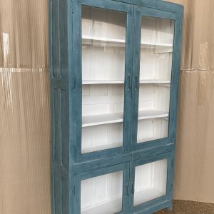 1A5 Blauwe vitrinekast